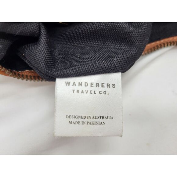 Wanderer Santorini Leather Crossbody - Picture 10 of 10